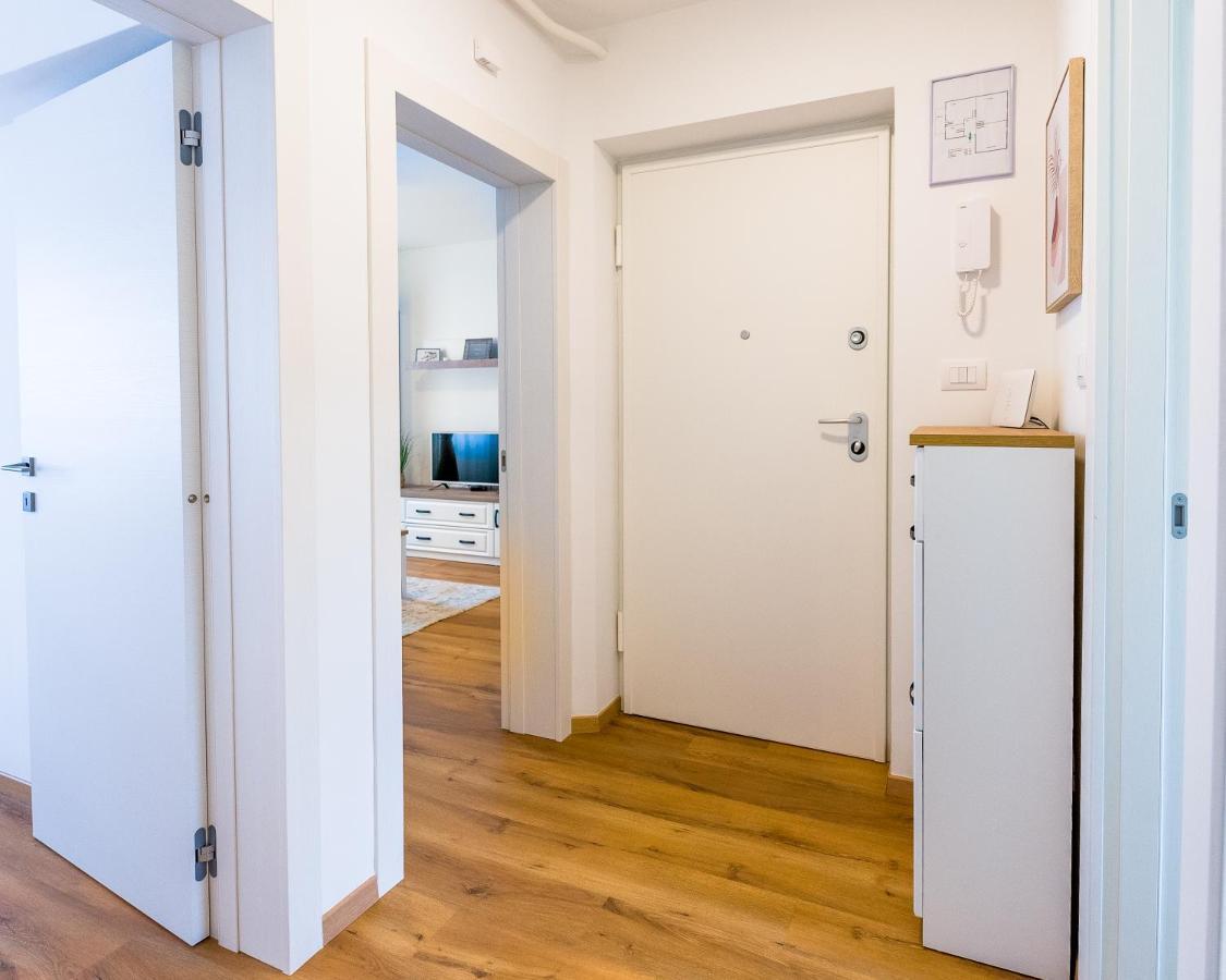 Tonka Apartment Pula Bagian luar foto