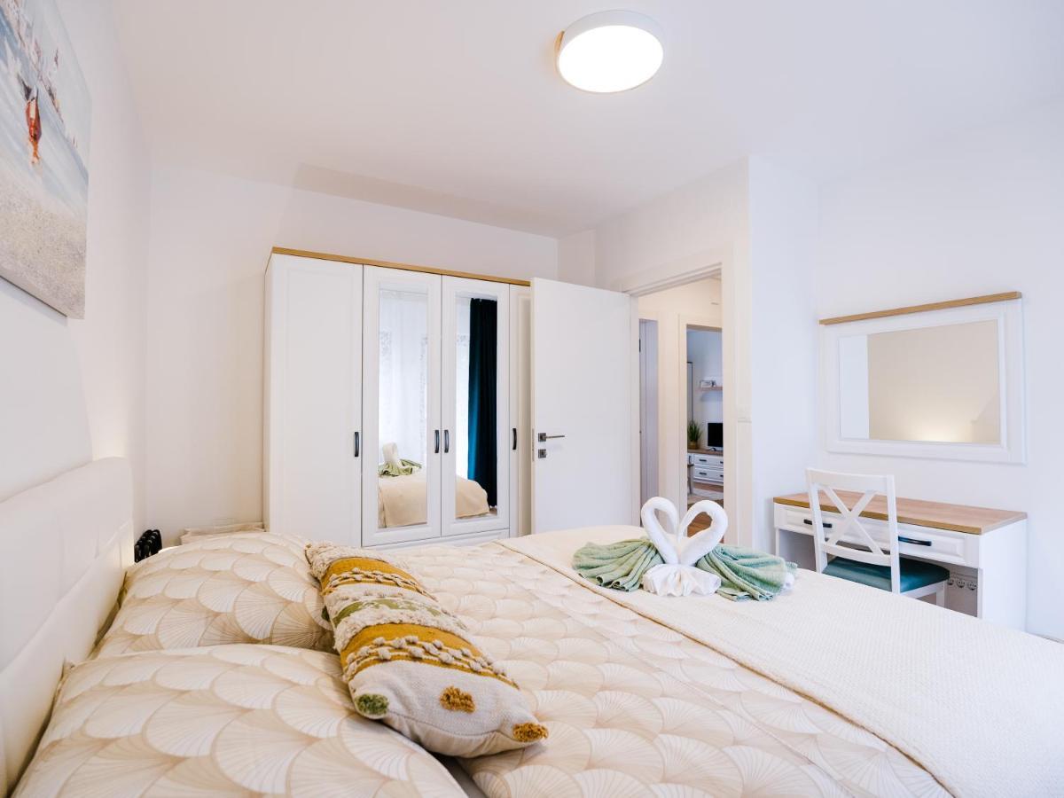 Tonka Apartment Pula Bagian luar foto